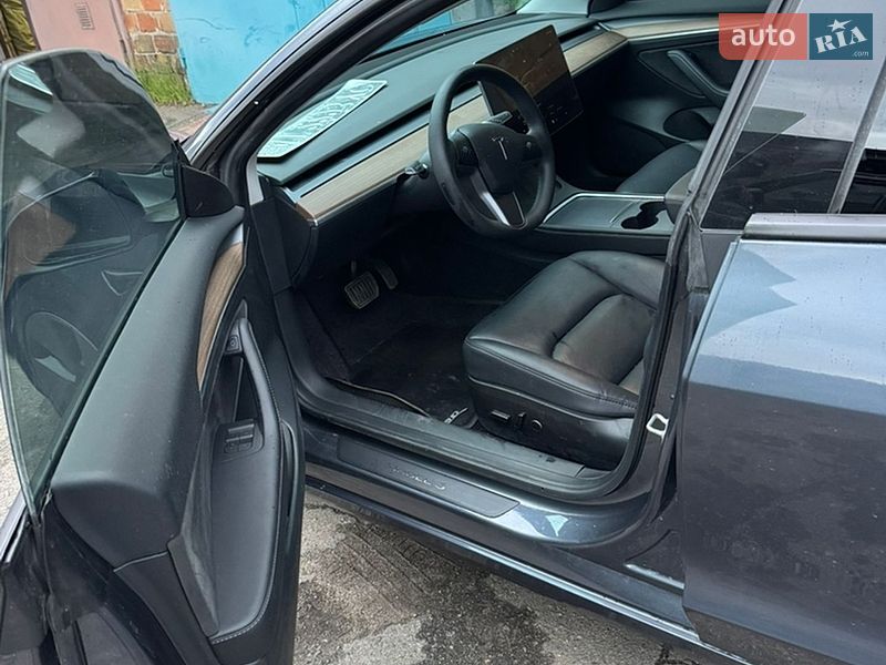 Седан Tesla Model 3 2023 в Киеве фото 5 Седан Tesla Model 3 2023 в Киеве