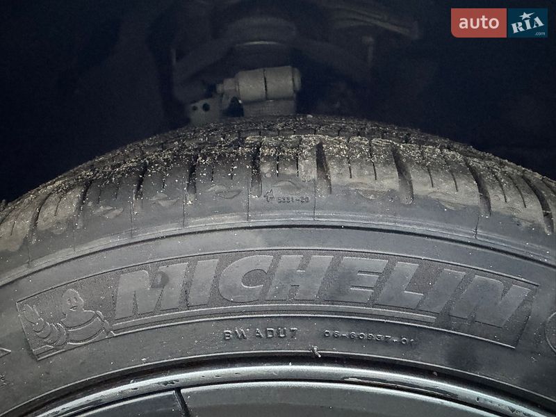 Седан Tesla Model 3 2023 в Киеве фото 15 Седан Tesla Model 3 2023 в Киеве