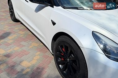 Седан Tesla Model 3 2023 в Одессе