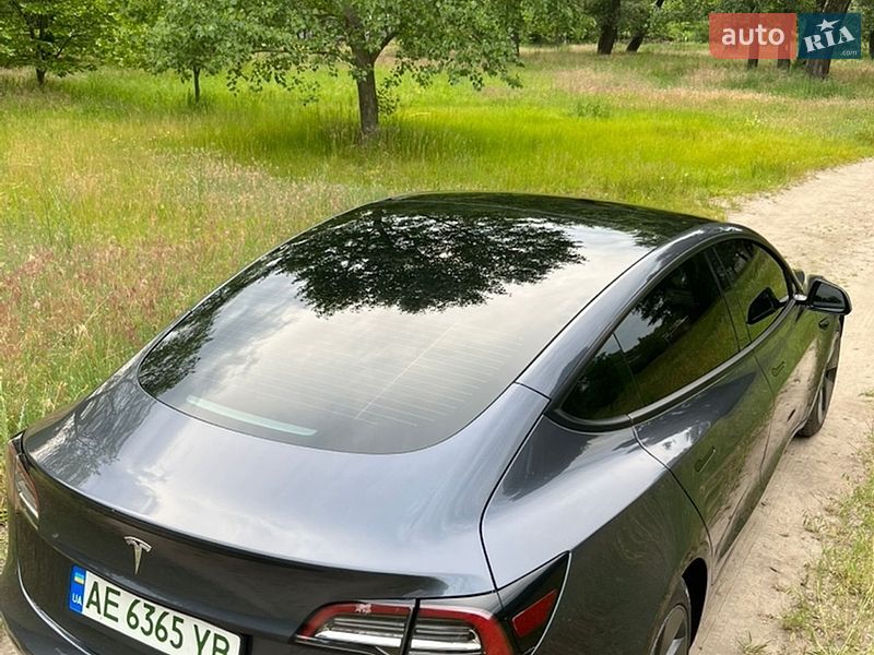 Седан Tesla Model 3 2021 в Дніпрі
