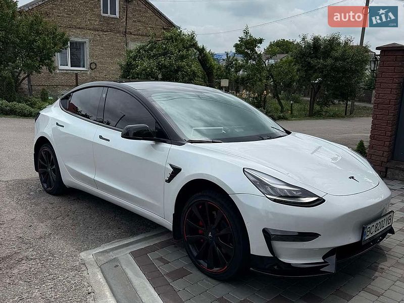 Tesla Model 3 2019 Tesla Model 3 2019