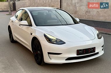 Седан Tesla Model 3 2022 в Києві