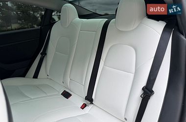 Седан Tesla Model 3 2022 в Львові