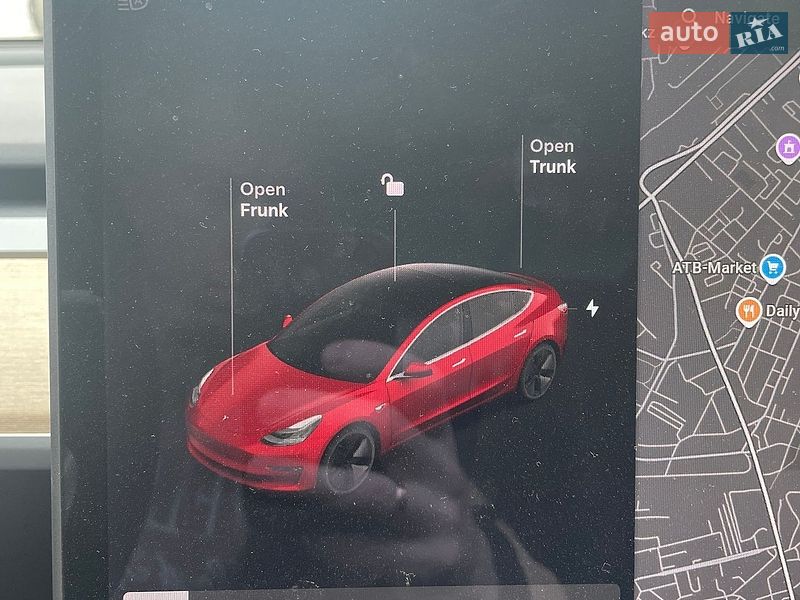 Седан Tesla Model 3 2018 в Львове