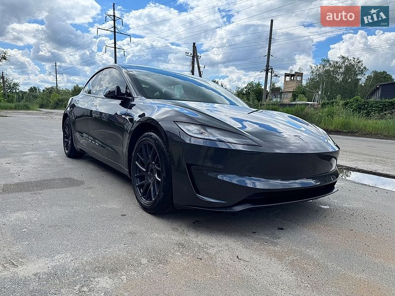Седан Tesla Model 3 2024 в Буче фото Седан Tesla Model 3 2024 в Буче