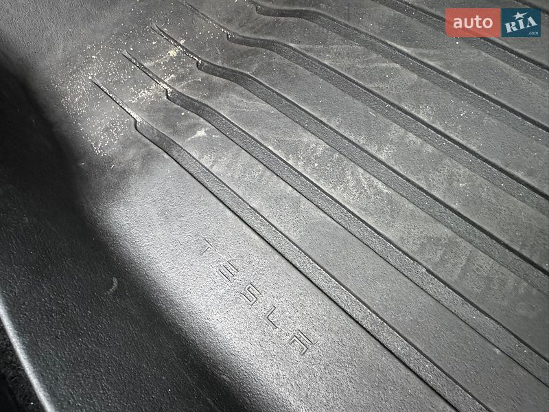 Седан Tesla Model 3 2022 в Киеве фото 17 Седан Tesla Model 3 2022 в Киеве