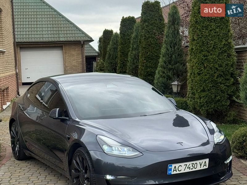 Седан Tesla Model 3 2021 в Луцьку