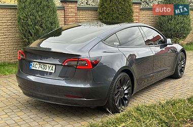Седан Tesla Model 3 2021 в Луцьку