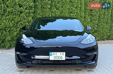 Седан Tesla Model 3 2022 в Тернополе