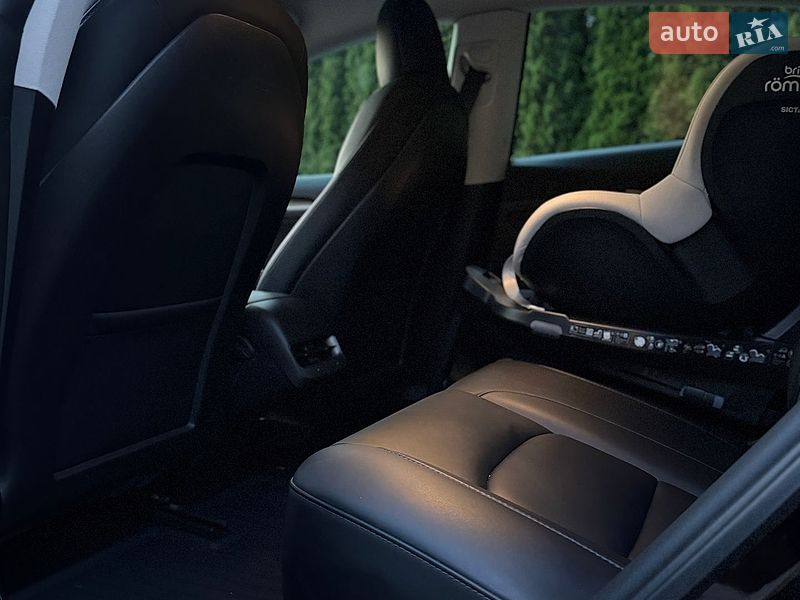 Седан Tesla Model 3 2022 в Тернополе