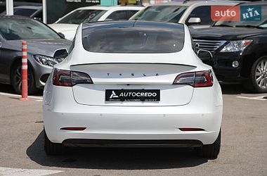 Седан Tesla Model 3 2021 в Харкові