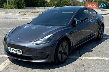 Седан Tesla Model 3 2021 в Кривому Розі