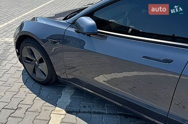 Седан Tesla Model 3 2021 в Кривому Розі
