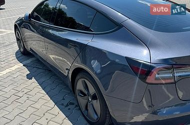 Седан Tesla Model 3 2021 в Кривому Розі