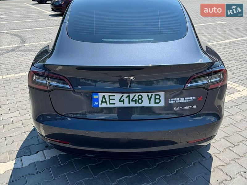 Седан Tesla Model 3 2021 в Кривому Розі