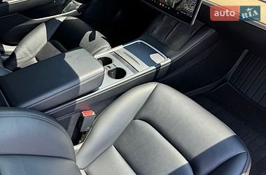 Седан Tesla Model 3 2021 в Кривому Розі