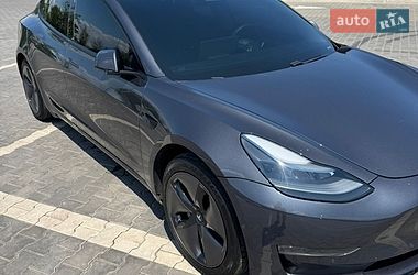 Седан Tesla Model 3 2021 в Кривому Розі