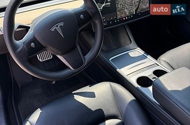 Седан Tesla Model 3 2021 в Кривому Розі