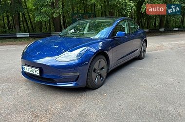Седан Tesla Model 3 2020 в Киеве
