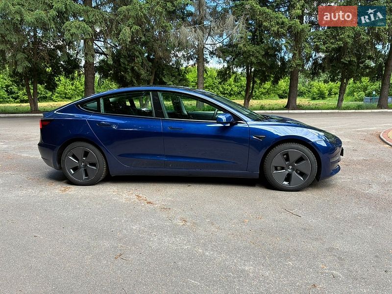 Седан Tesla Model 3 2020 в Киеве