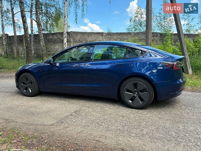 Седан Tesla Model 3 2020 в Киеве