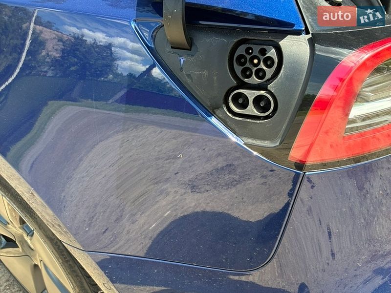 Седан Tesla Model 3 2020 в Киеве