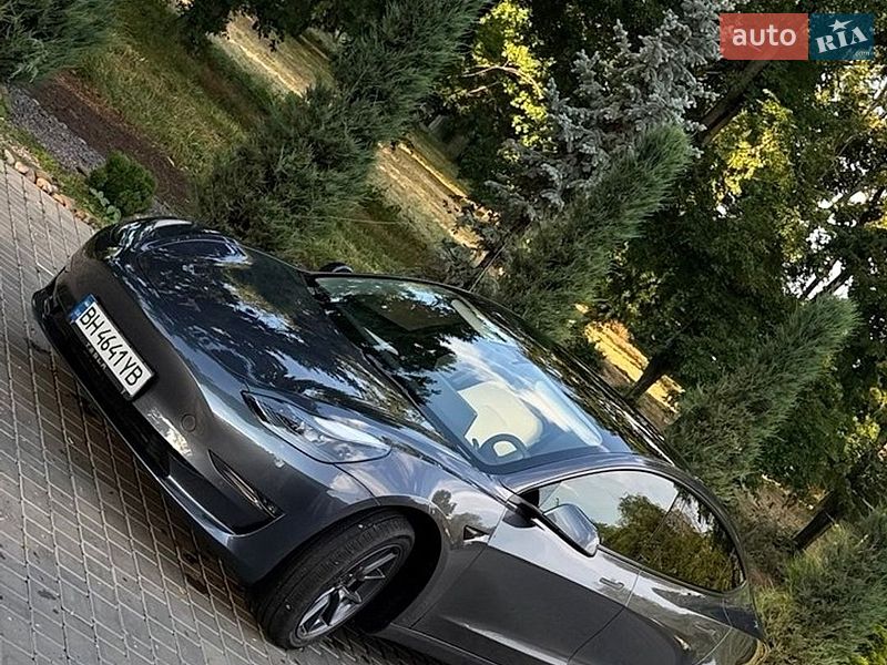 Седан Tesla Model 3 2022 в Одессе