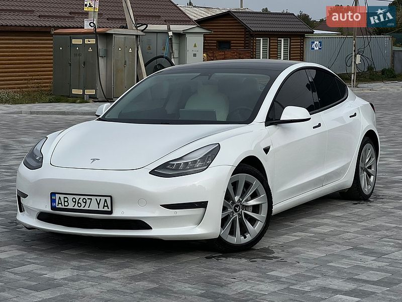 Седан Tesla Model 3 2020 в Виннице