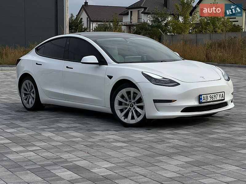 Седан Tesla Model 3 2020 в Виннице