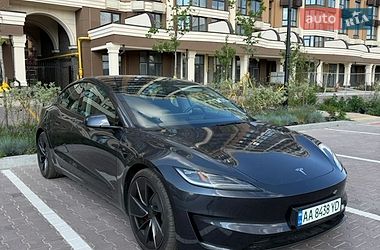 Седан Tesla Model 3 2024 в Киеве