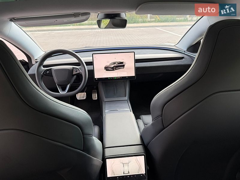 Седан Tesla Model 3 2024 в Киеве