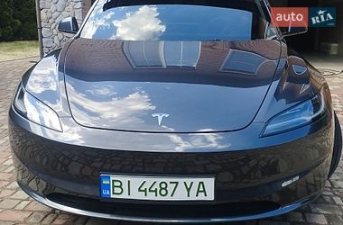 Седан Tesla Model 3 2024 в Полтаве