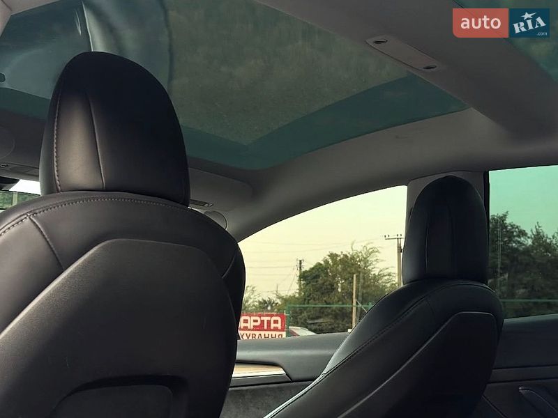 Седан Tesla Model 3 2021 в Запорожье