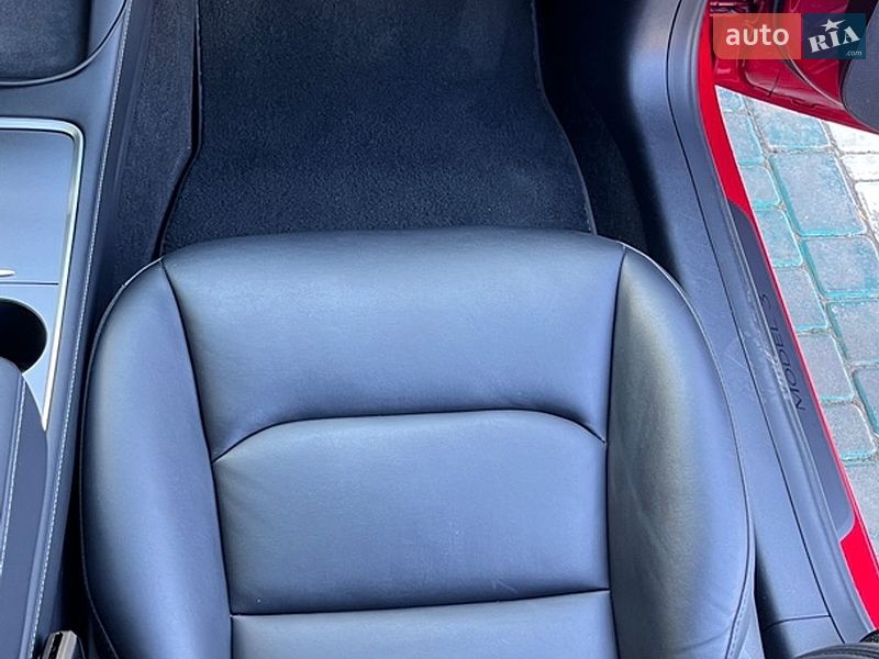 Седан Tesla Model 3 2020 в Одессе
