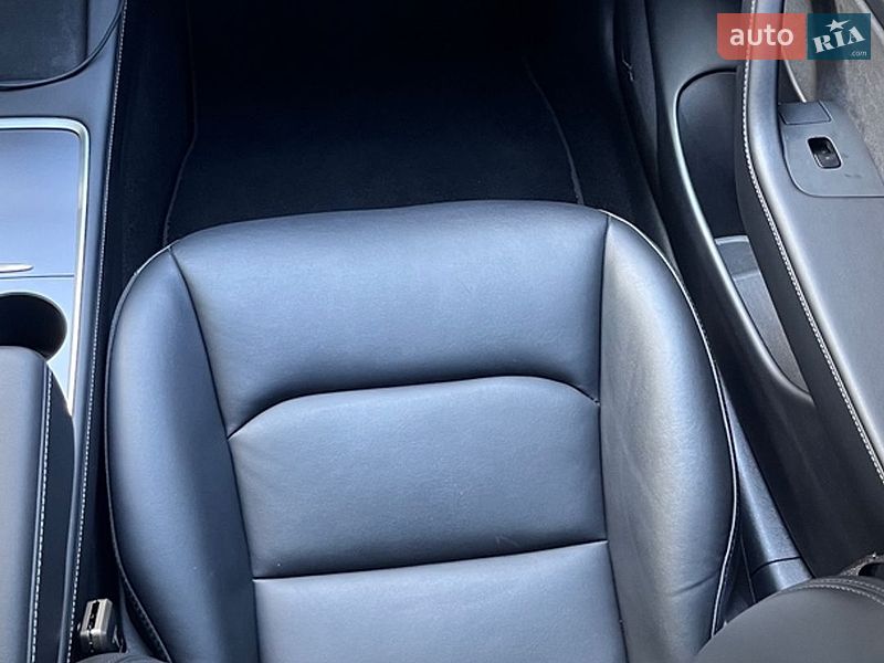 Седан Tesla Model 3 2020 в Одессе