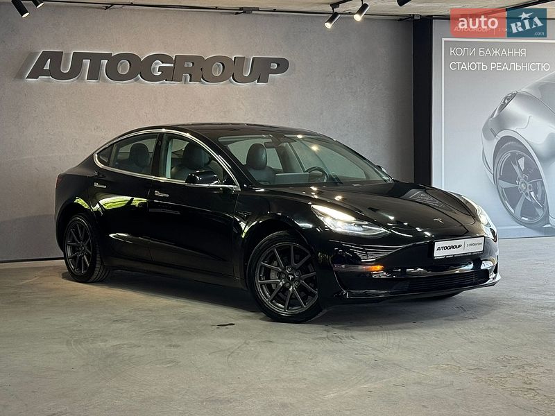 Tesla Model 3 2020