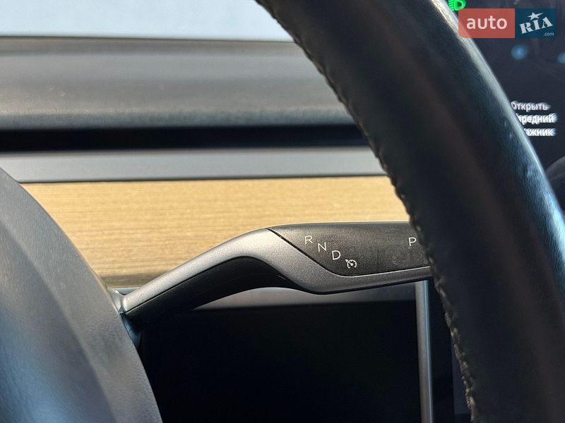 Седан Tesla Model 3 2020 в Одессе