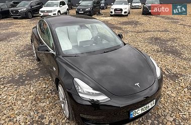 Седан Tesla Model 3 2018 в Самборе