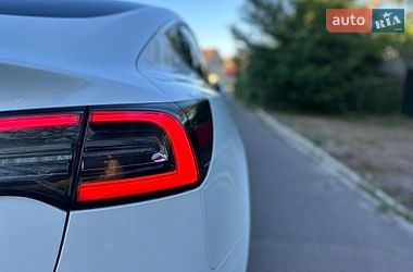 Седан Tesla Model 3 2019 в Одессе
