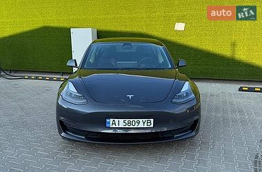 Седан Tesla Model 3 2021 в Киеве