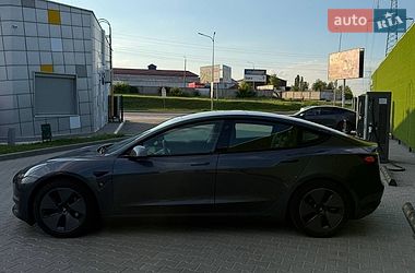 Седан Tesla Model 3 2021 в Киеве