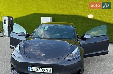 Седан Tesla Model 3 2021 в Киеве