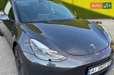 Седан Tesla Model 3 2021 в Киеве