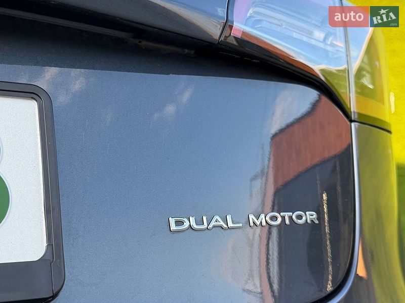 Седан Tesla Model 3 2021 в Киеве