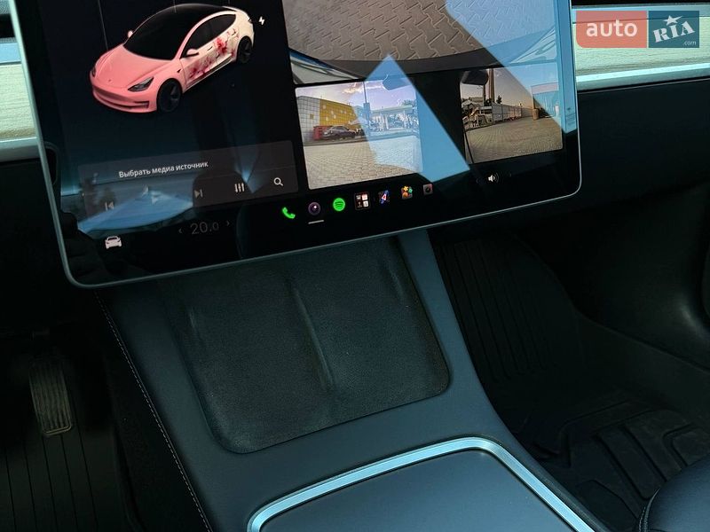 Седан Tesla Model 3 2021 в Киеве