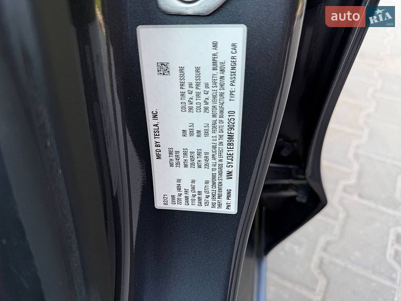 Седан Tesla Model 3 2021 в Киеве
