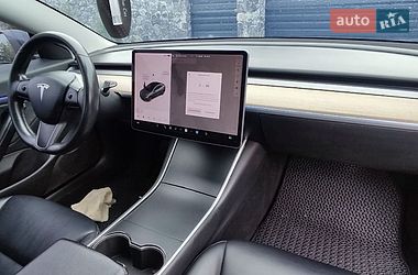 Седан Tesla Model 3 2018 в Хмельницком