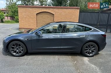 Седан Tesla Model 3 2019 в Киеве