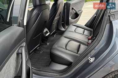 Седан Tesla Model 3 2021 в Ірпені