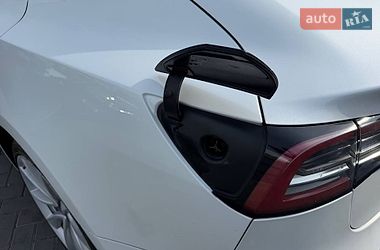 Седан Tesla Model 3 2019 в Луцке